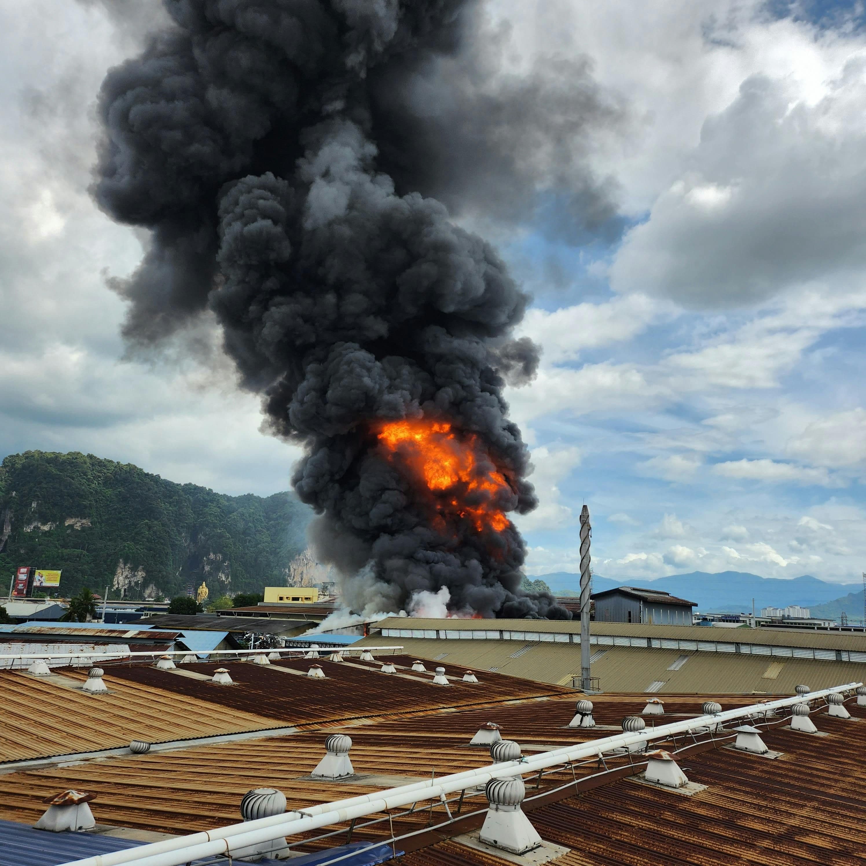 Blast Containment Performance and Structural Reliability